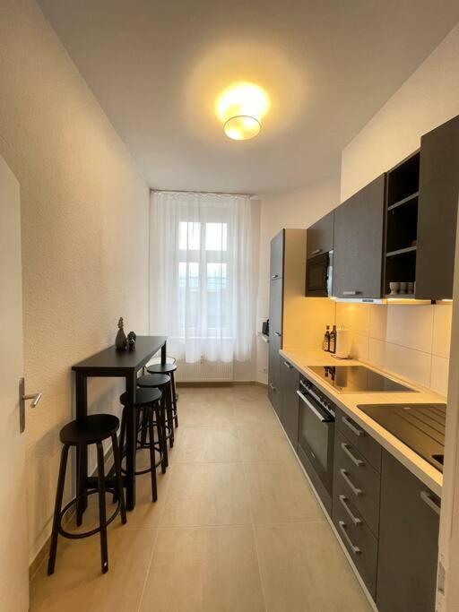 Lucky Stays Ls10 - Vollausstattung - Zentrum - Aufzug - Grosse Kueche - 2 Zimmer - Smart-Tv Magdeburg Bagian luar foto