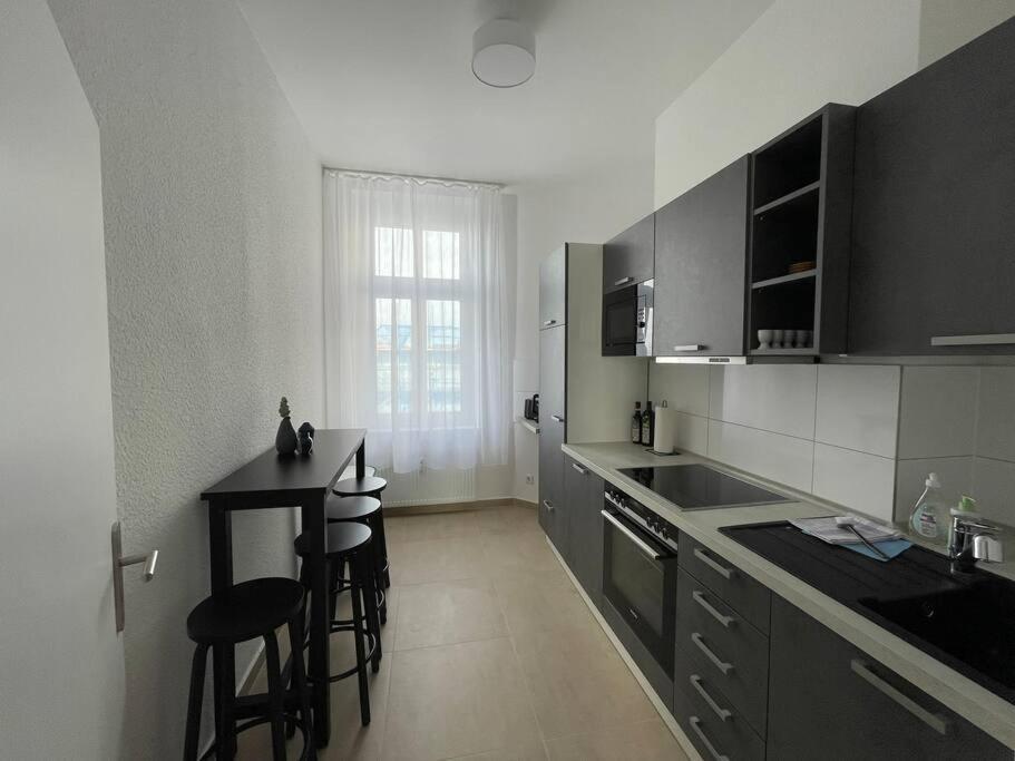 Lucky Stays Ls10 - Vollausstattung - Zentrum - Aufzug - Grosse Kueche - 2 Zimmer - Smart-Tv Magdeburg Bagian luar foto